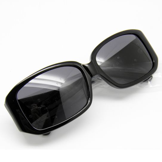 Pradas brilles - lieliska kvalitāte un stilīgs dizains