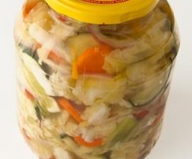 Mājas gatavotas dārzeņu salāti ziemai: gatavošanas receptes