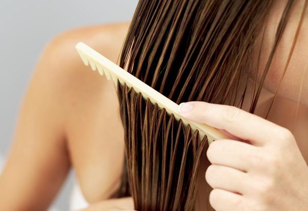 Mājas noskaidrošanas metodes: kā balināt matus ar ūdeņraža peroksīdu